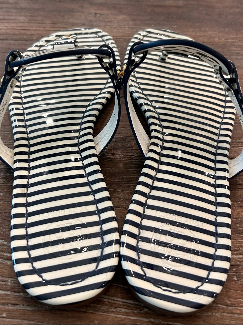 Tory Burch Miller Stripe Jelly Sandals Navy White Logo Thong Size 8M NWOT - Picture 6 of 11